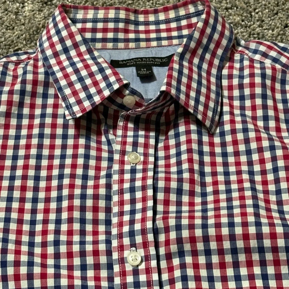 Banana Republic Button down shirt men’s‎ Medium slim fit red white blue plaid